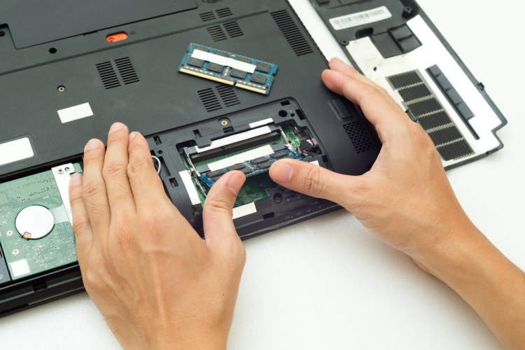 Upgrade Your Laptop's RAM: A Step-by-Step Guide to Increasing Performance.