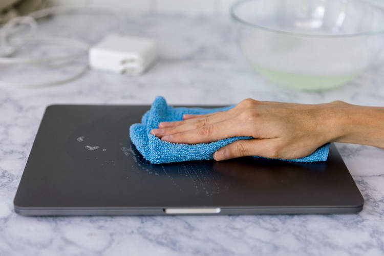 How to Clean Your Laptop Quickly & Easily in 5 Steps